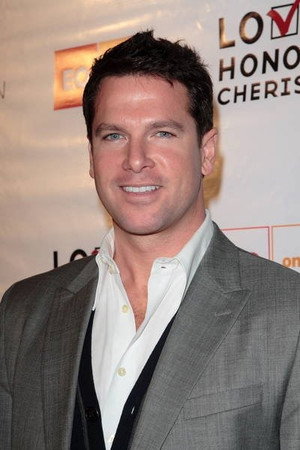 Cover image for Thomas Roberts