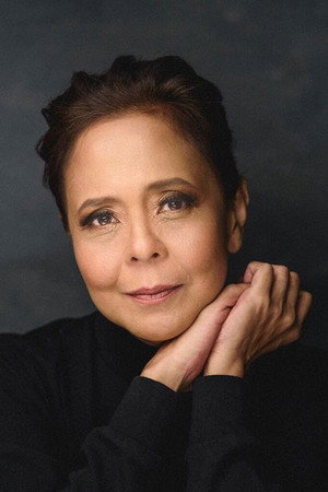 Cover image for Dolly de Leon