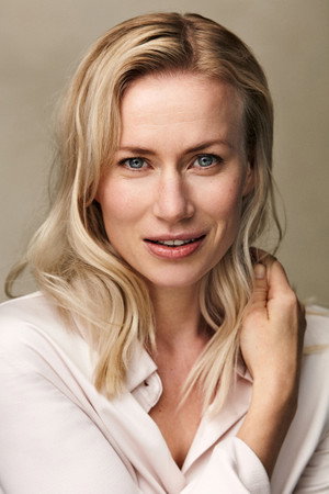 Cover image for Minka Kuustonen