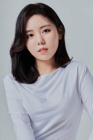 Cover image for Lee Ji Wan
