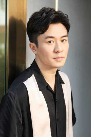 Cover image for 李东恒