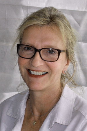 Cover image for Elizabeth Strout