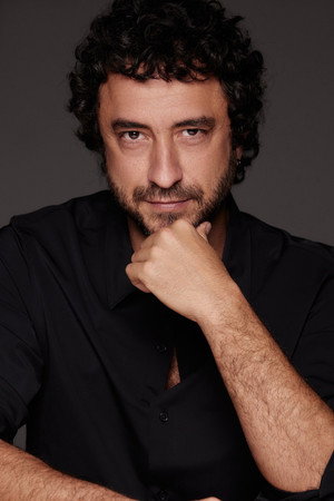 Cover image for Miguel Ramiro