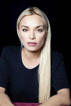 Cover image for Raya Peeva