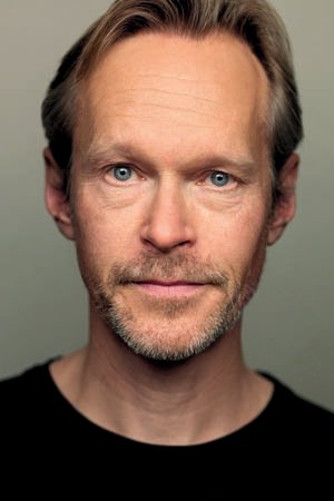 Cover image for Steven Mackintosh