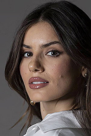 Cover image for Camila Queiroz