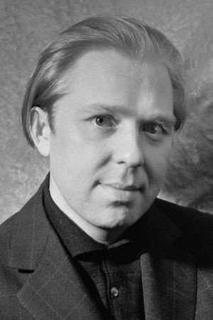 Cover image for Олег Попов