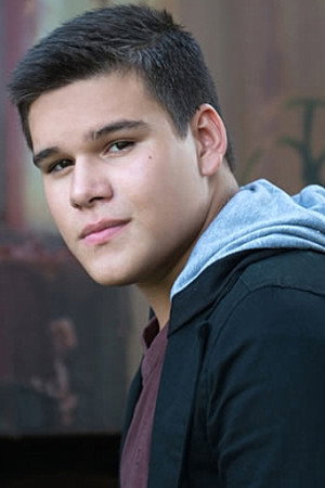 Cover image for Armando Alonzo