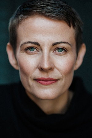 Cover image for Yesse Spence