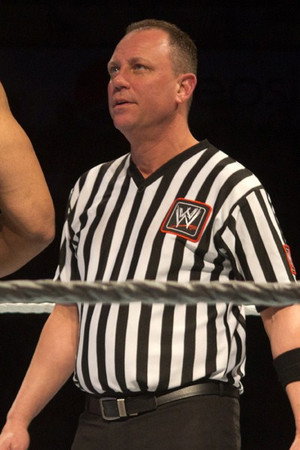 Cover image for Mike Chioda
