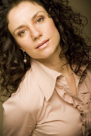 Cover image for Fernanda Carvalho Leite