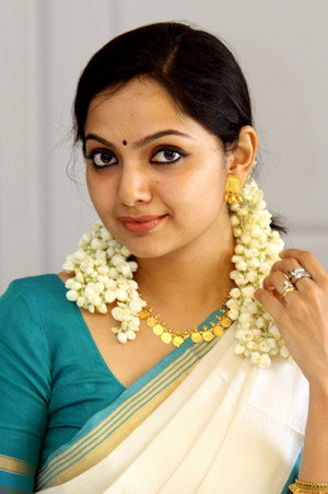 Cover image for Samvrutha Sunil