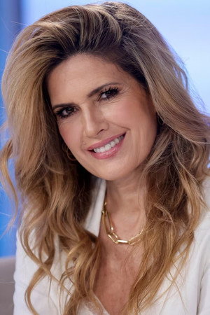 Cover image for Isabel Macedo