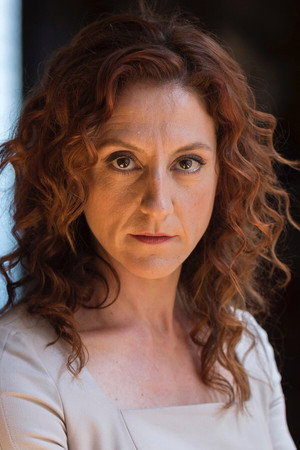 Cover image for Nuria Mencía