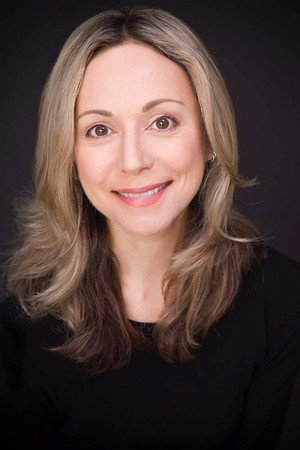 Cover image for Julia Emelin