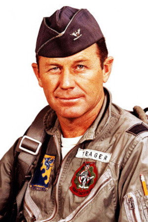 Cover image for Chuck Yeager