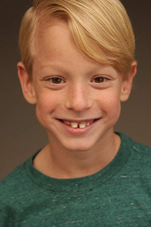 Cover image for Evan Agos