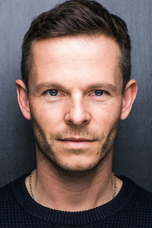 Cover image for Paul Fox