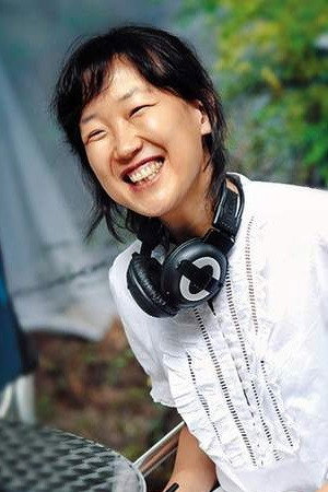 Cover image for 이윤정