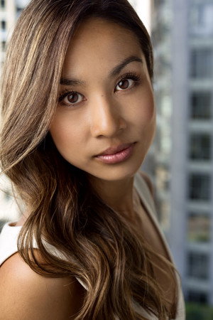 Cover image for Quinnie Vu