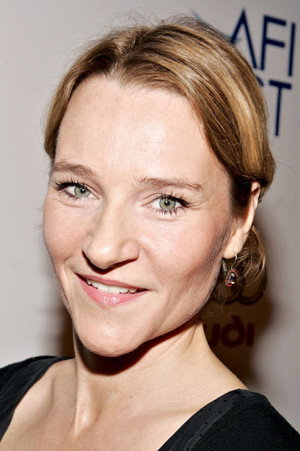 Cover image for Annika Hallin