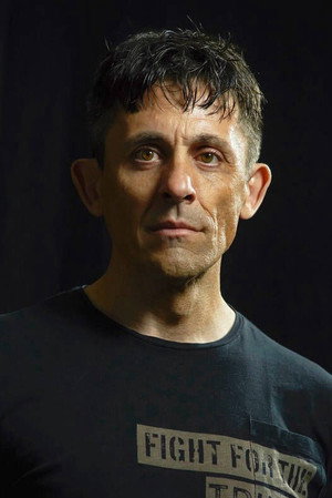 Cover image for Íñigo Núñez
