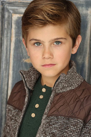 Cover image for Mason Blomberg