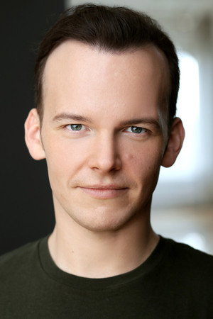 Cover image for Lucas Dixon