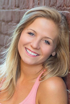 Cover image for Brooke Lyons