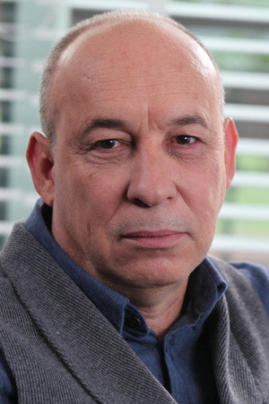 Cover image for Erdal Küçükkömürcü