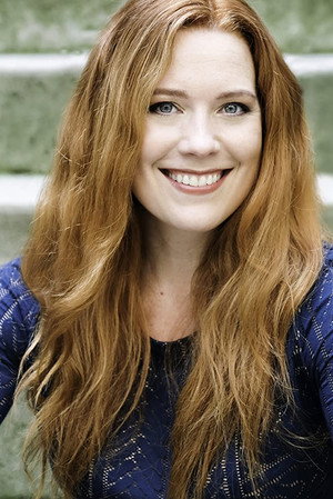 Cover image for Kate Hewlett