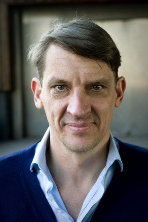 Cover image for Peter van den Begin