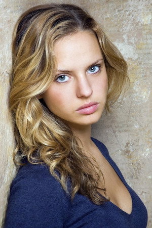 Cover image for Elena Franklin