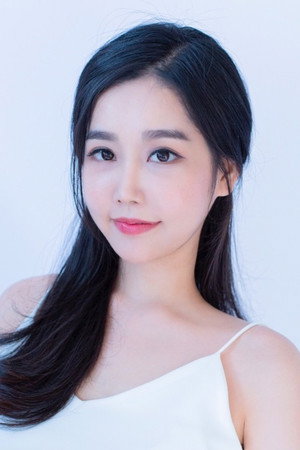 Cover image for Lee Song-yi