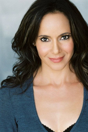 Cover image for Mercedes Colon