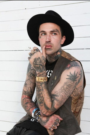 Cover image for Yelawolf