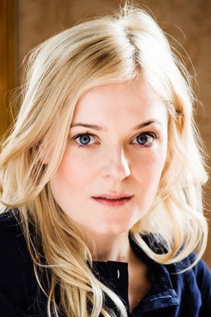 Cover image for Mariann Hole