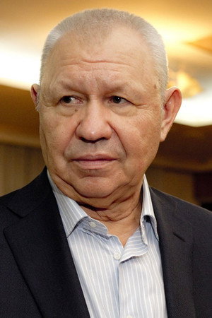 Cover image for Vladimir Esinov