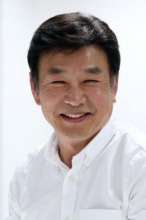 Cover image for 길용우
