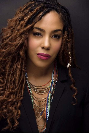 Cover image for De'Adre Aziza