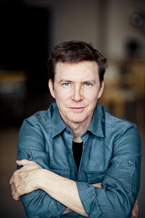 Cover image for Julian Casey