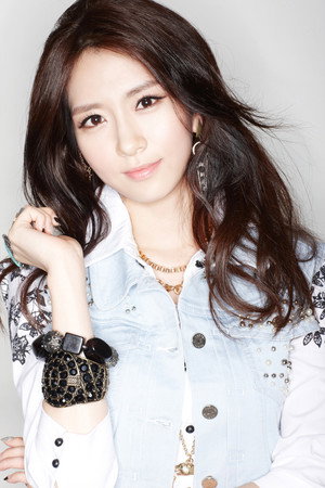 Cover image for Lee Hyang-sook