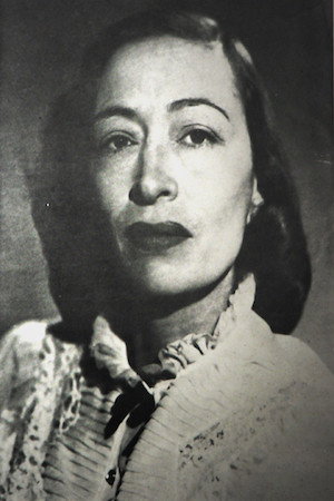Cover image for Lupe Carriles