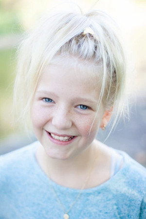Cover image for Avery Glover