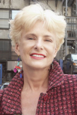 Cover image for Anne Carlisle
