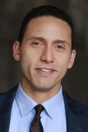 Cover image for Elliot Villar