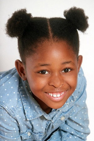 Cover image for Nakai Takawira