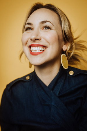 Cover image for Lucy McNulty