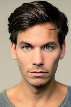 Cover image for Alex Mills