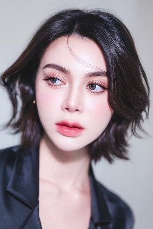 Cover image for Mimi Ruethaiphat Phatthananapaphangkorn